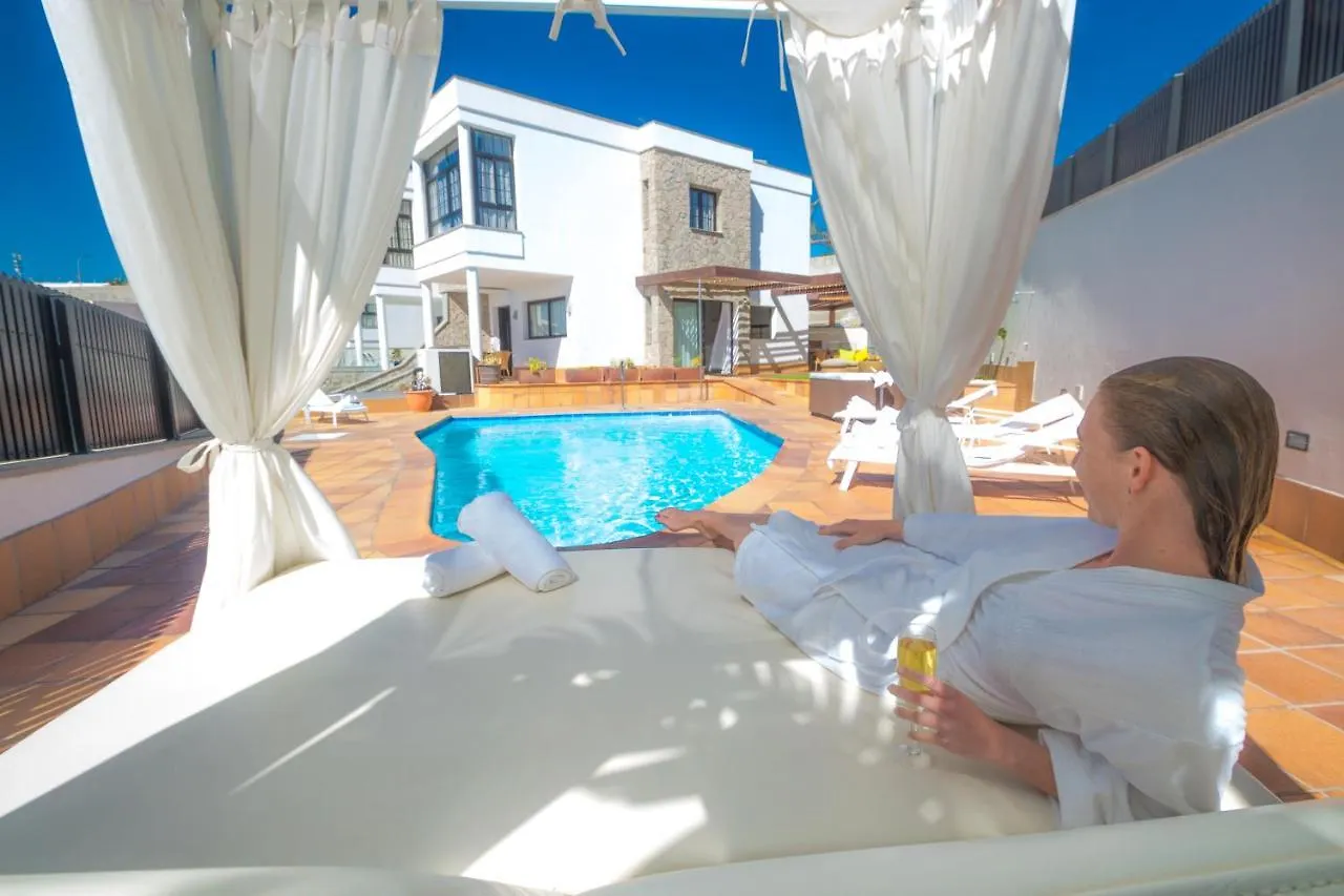 Villa Amadores N2 Puerto Rico  Spain